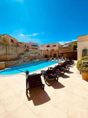 Velver Mansion, Malta - Luxury Villa with Pool